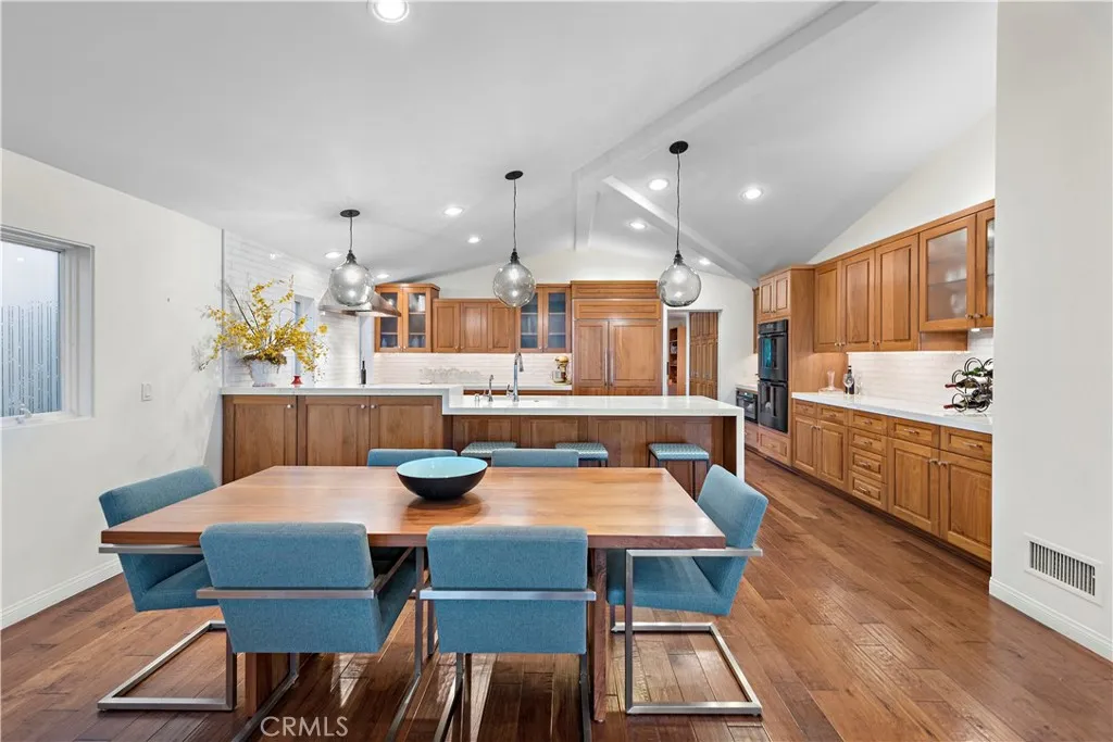 1305 Bounty Way