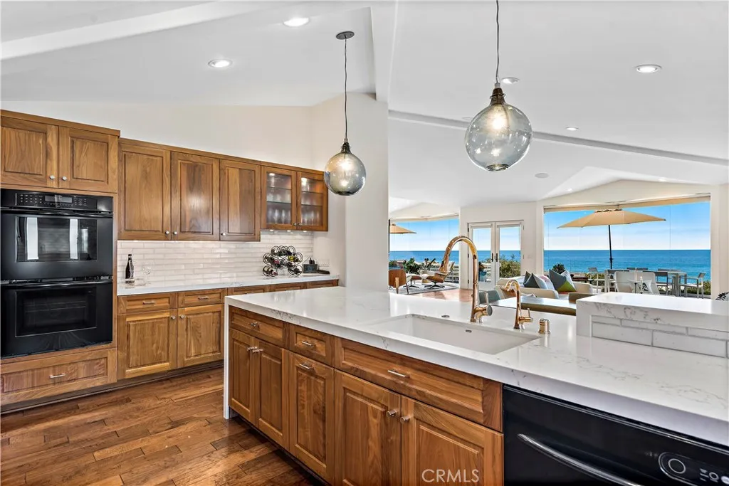 1305 Bounty Way