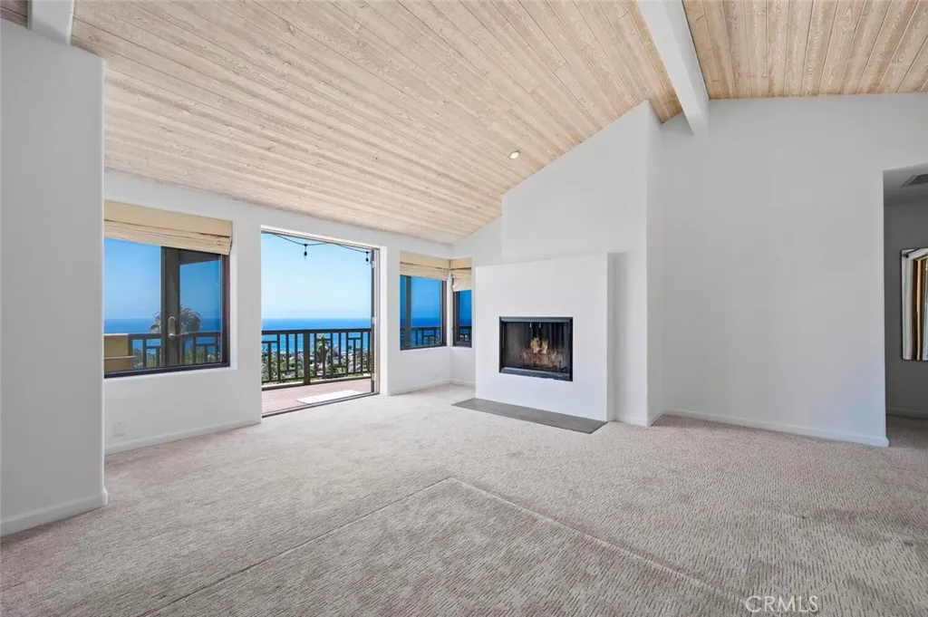1020 Skyline Drive