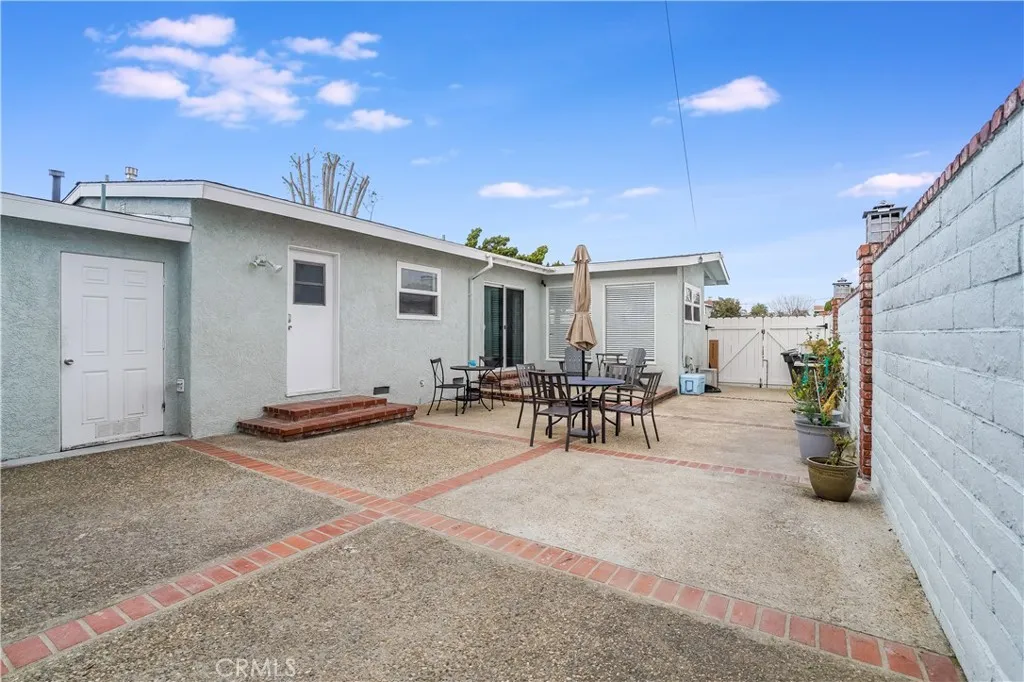 181 Costa Mesa Street
