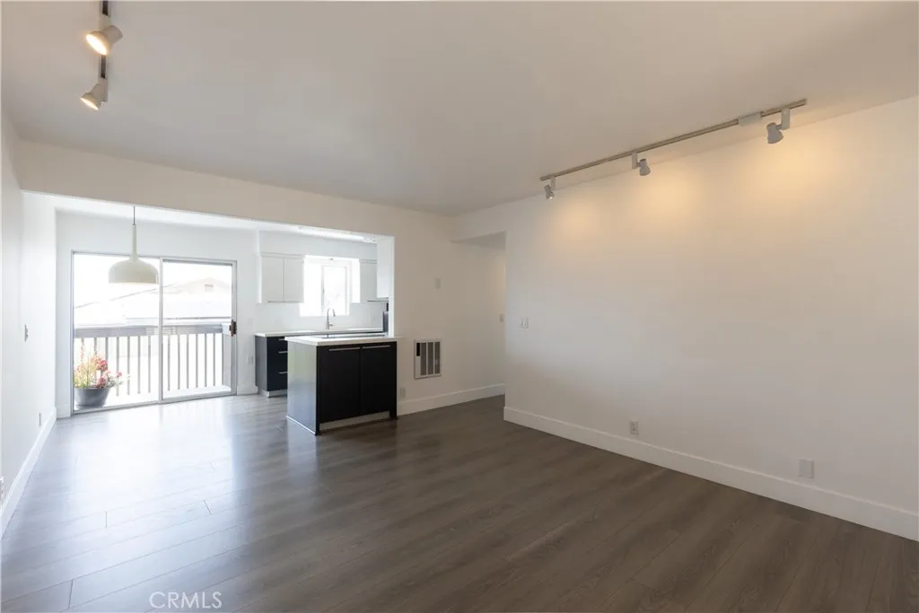 2175 S Coast Highway Unit 8