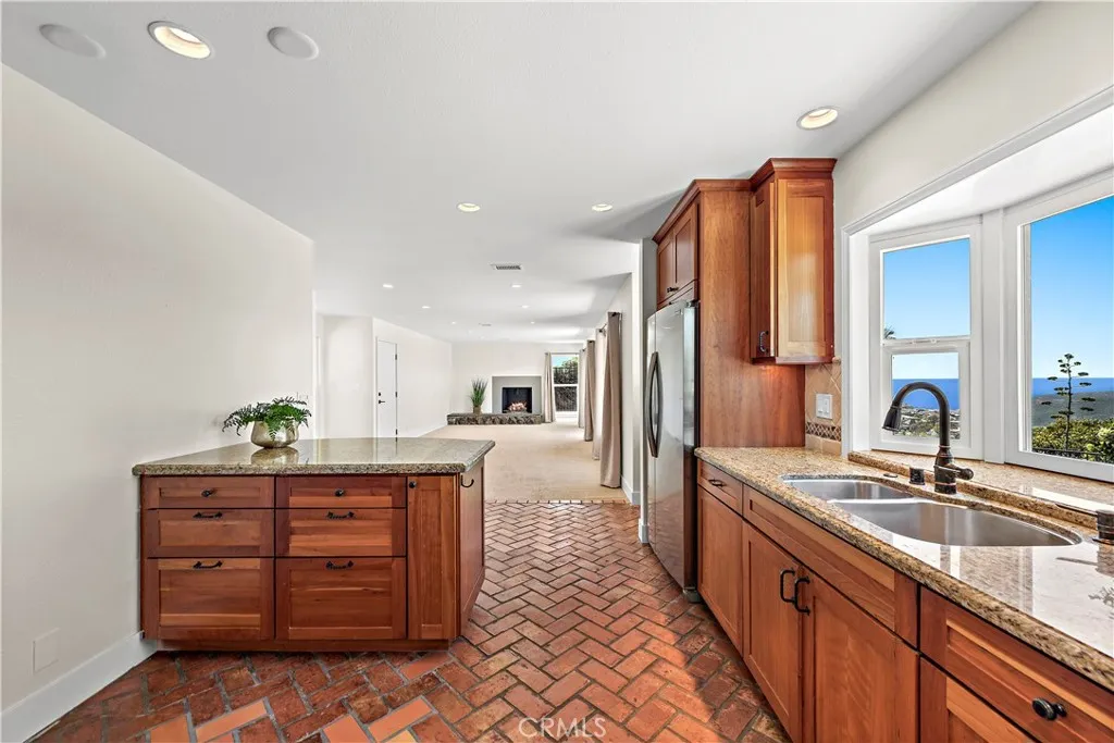 3069 Zell Drive