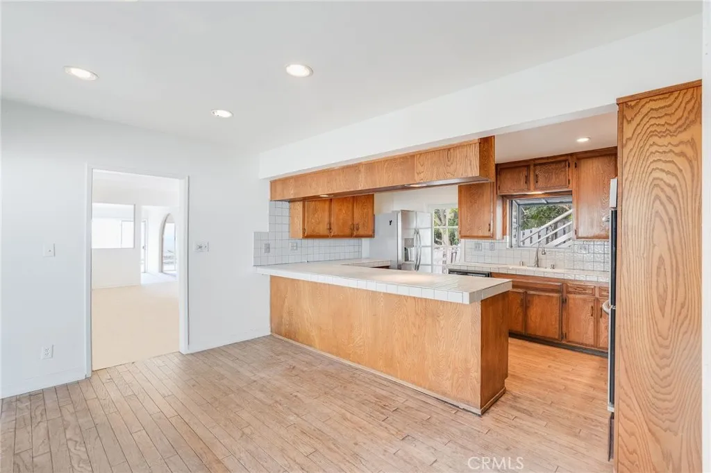750 Coast View Drive