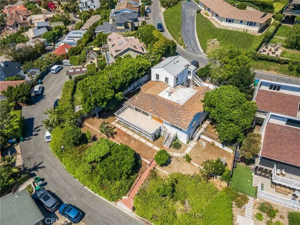 750 Coast View Drive