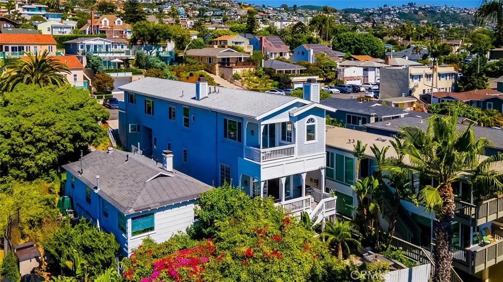 438 3rd Street
