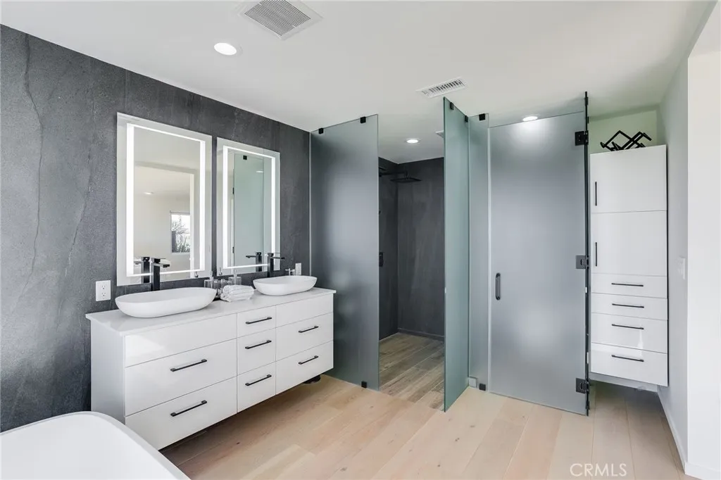1475 Coral Drive