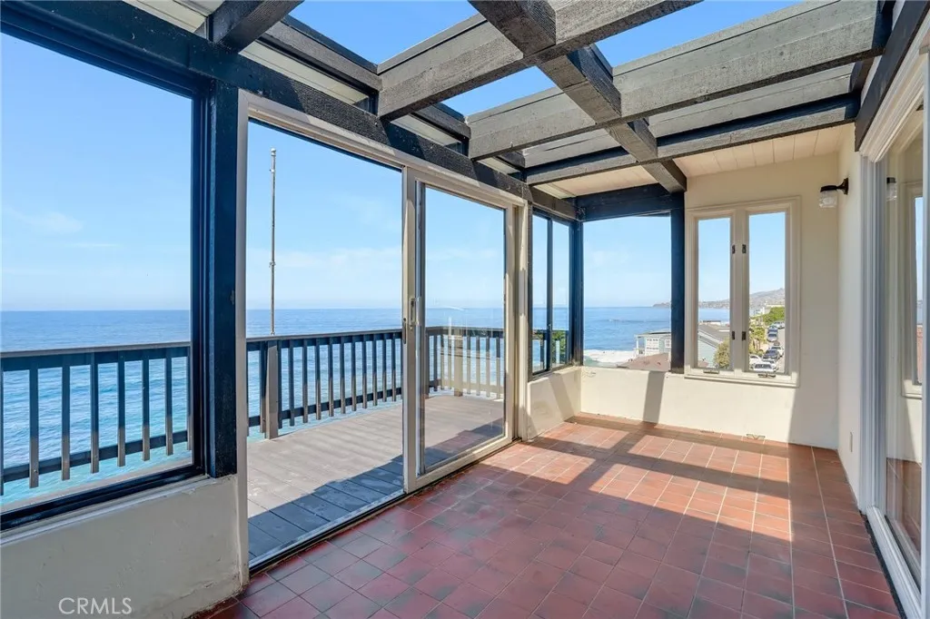 1811 Ocean Way