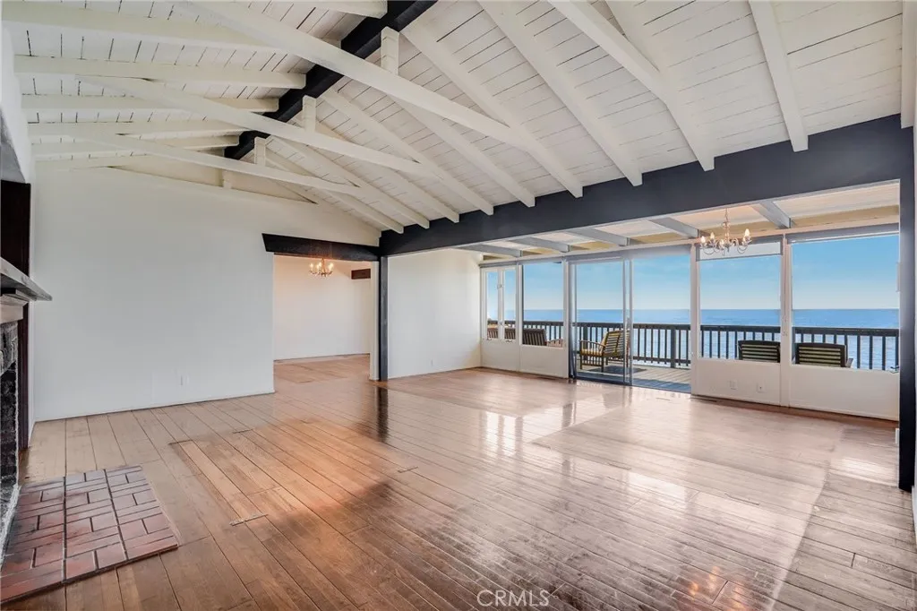 1811 Ocean Way