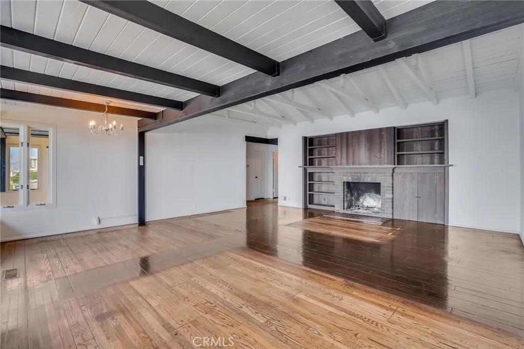 1811 Ocean Way