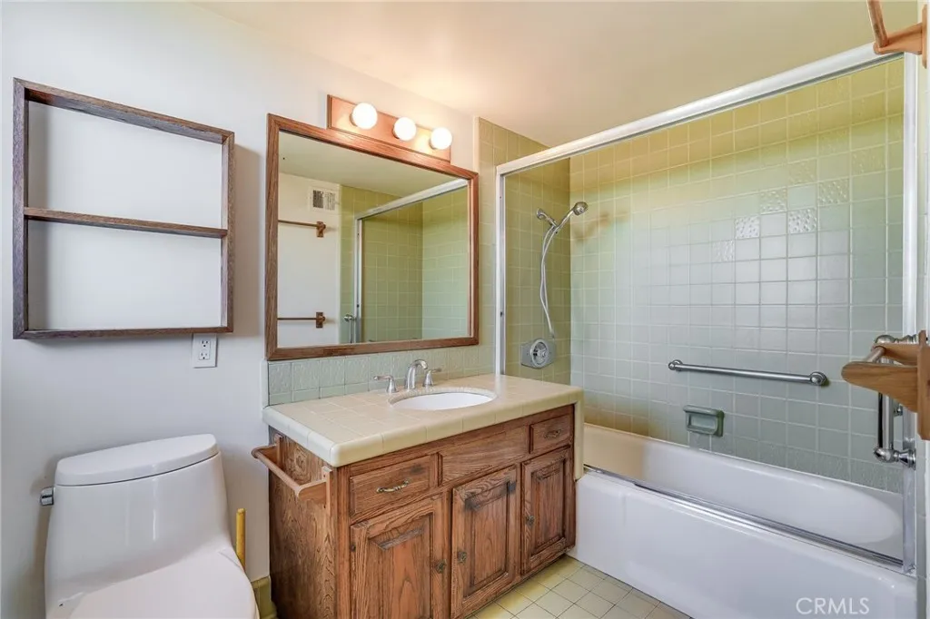 1811 Ocean Way