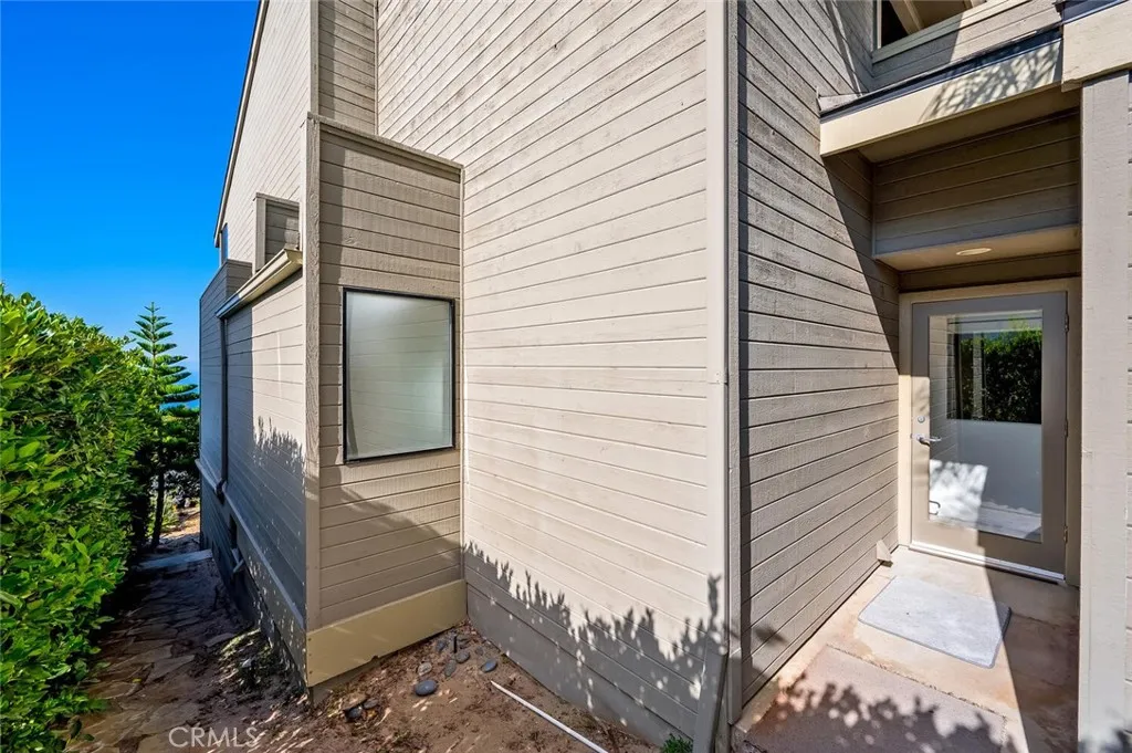 1135 Katella Street