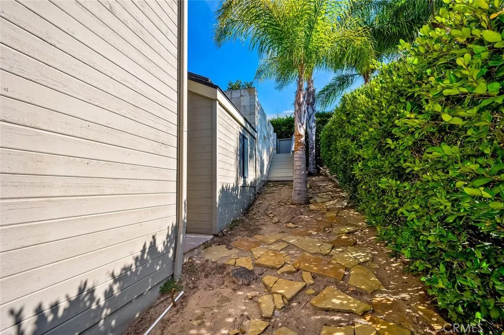 1135 Katella Street