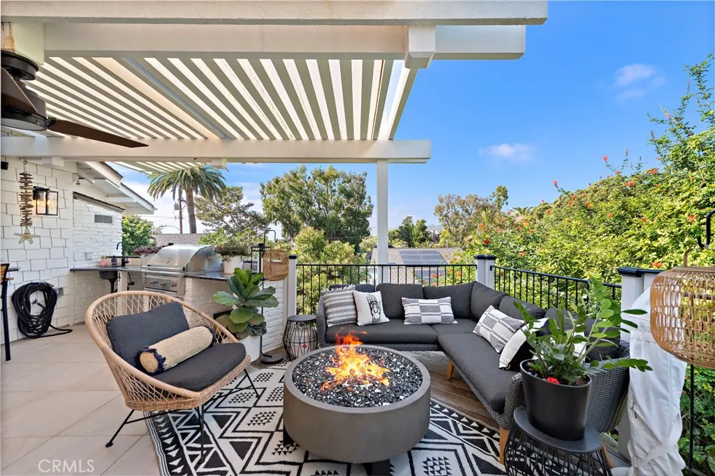 1930 Catalina St