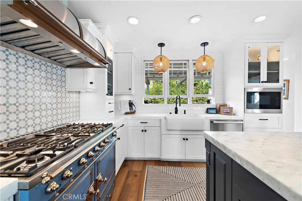 1930 Catalina St
