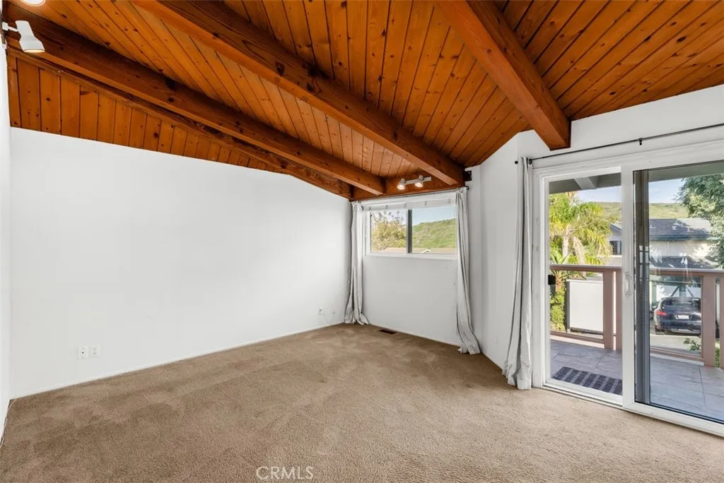 1325 La Mirada Street