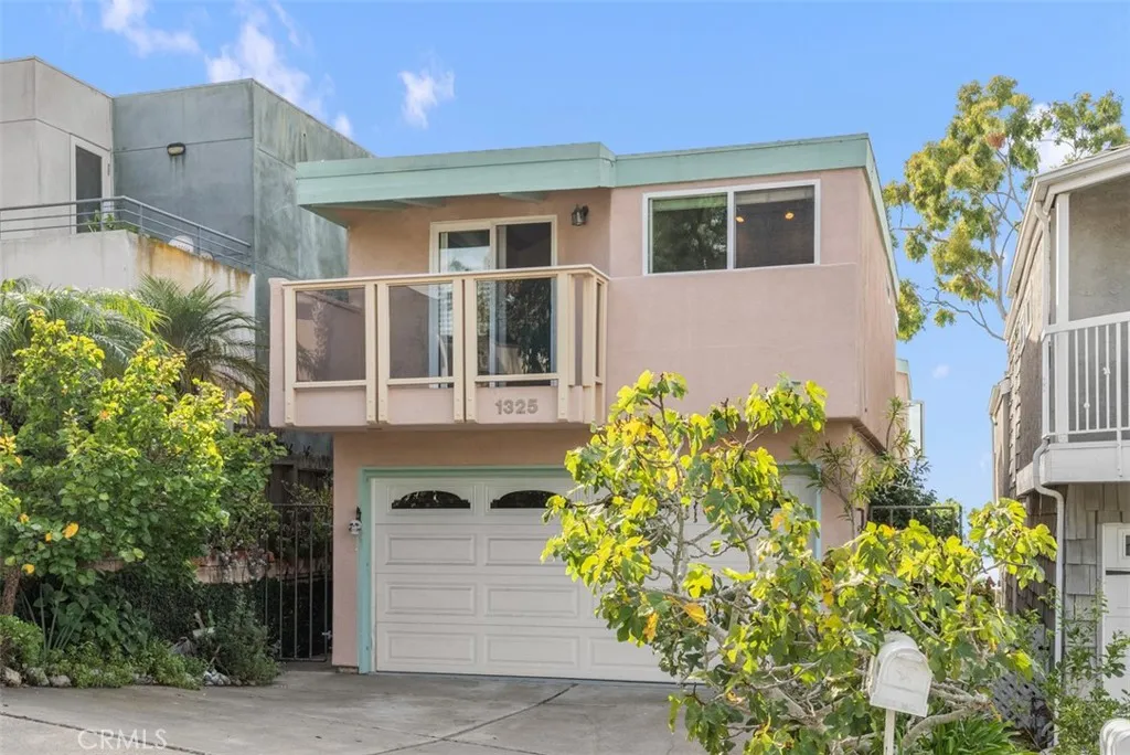 1325 La Mirada Street