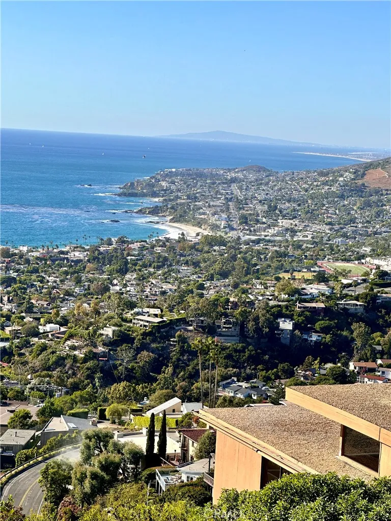 1325 La Mirada Street