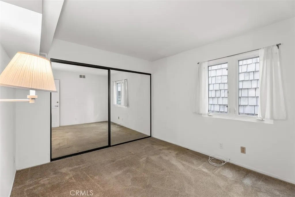 1325 La Mirada Street