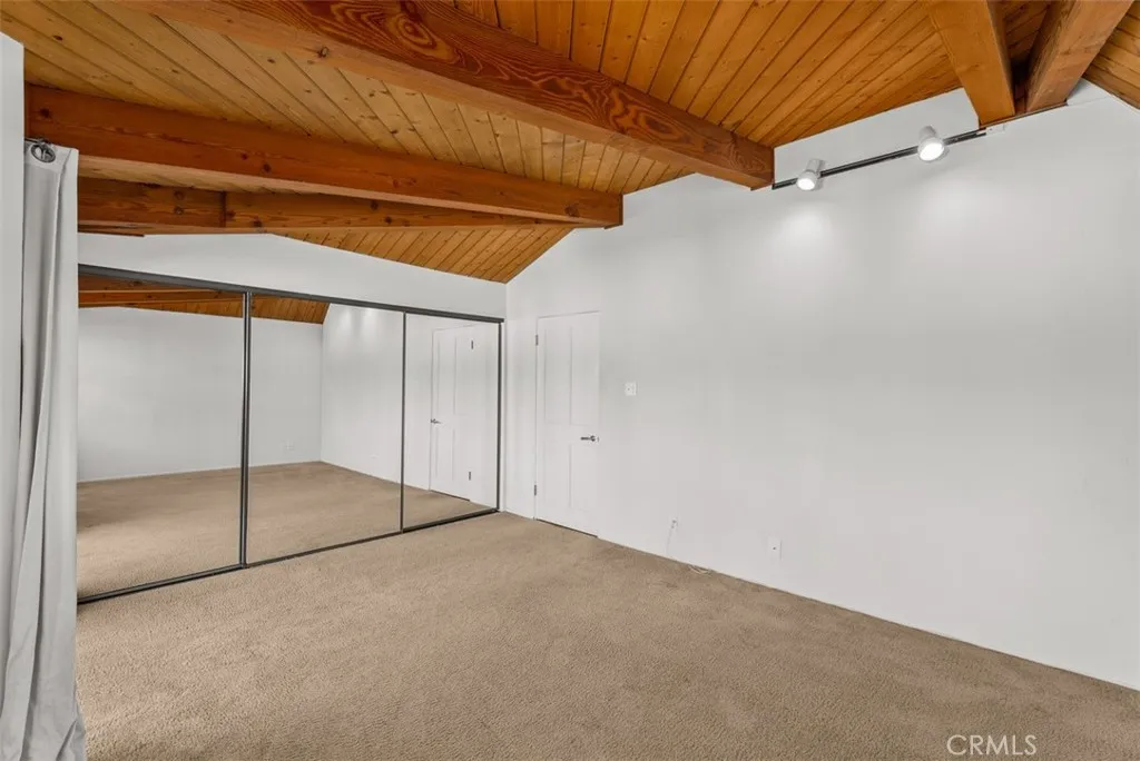 1325 La Mirada Street