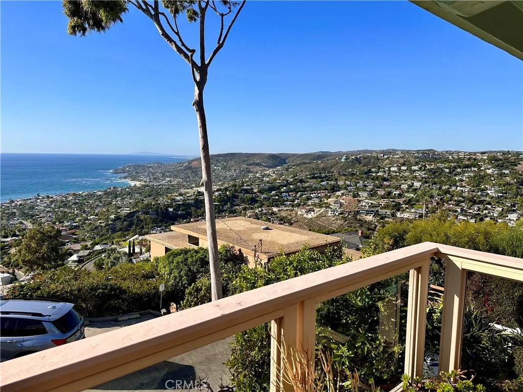 1325 La Mirada Street