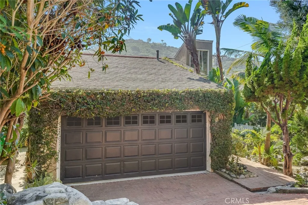 1125 Keller Way