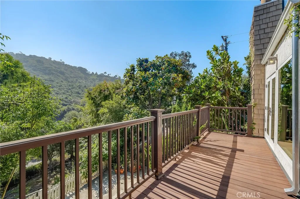 1125 Keller Way