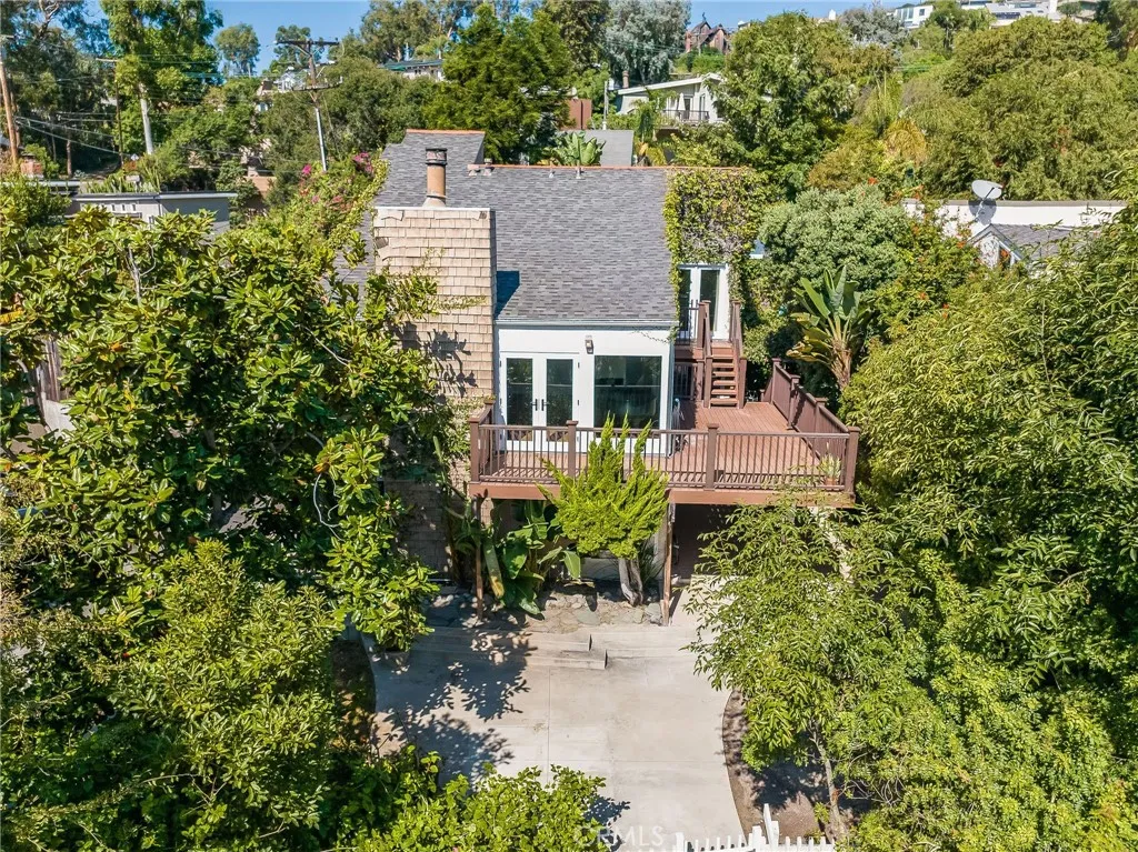 1125 Keller Way