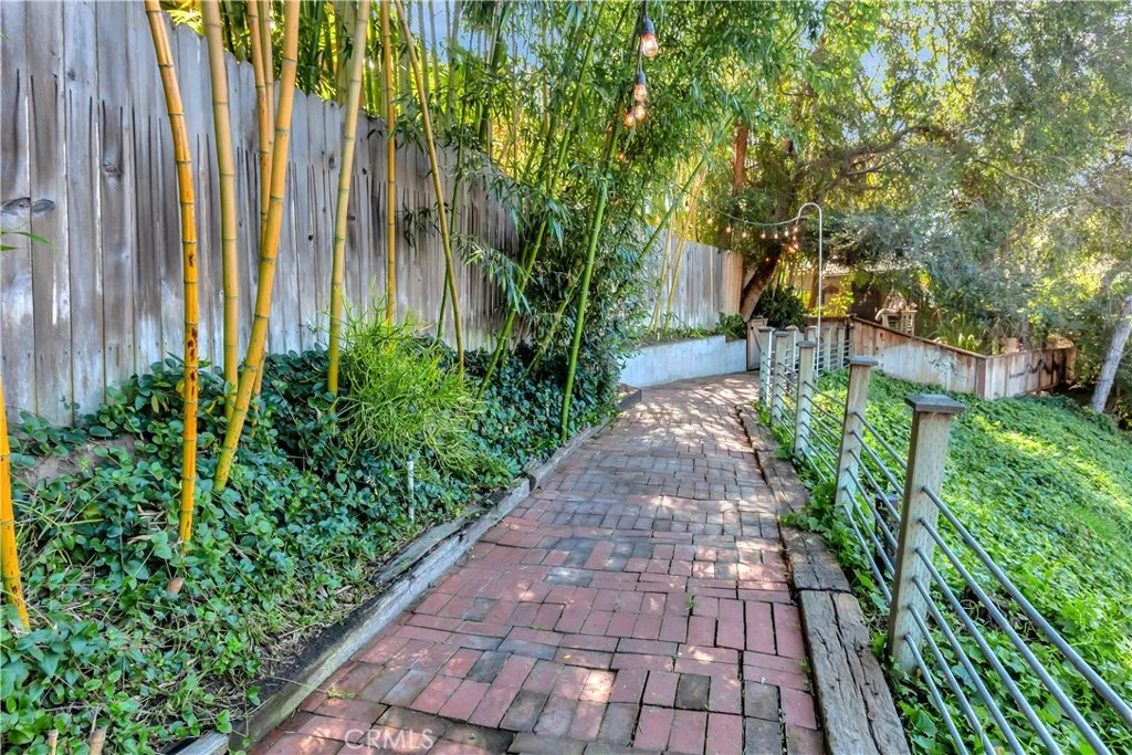 11 Castle Rock Road