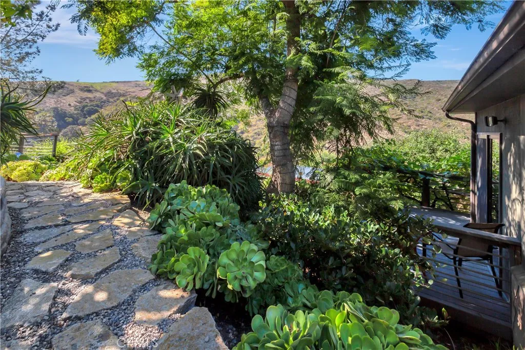 11 Castle Rock Road