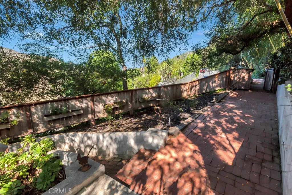 11 Castle Rock Road