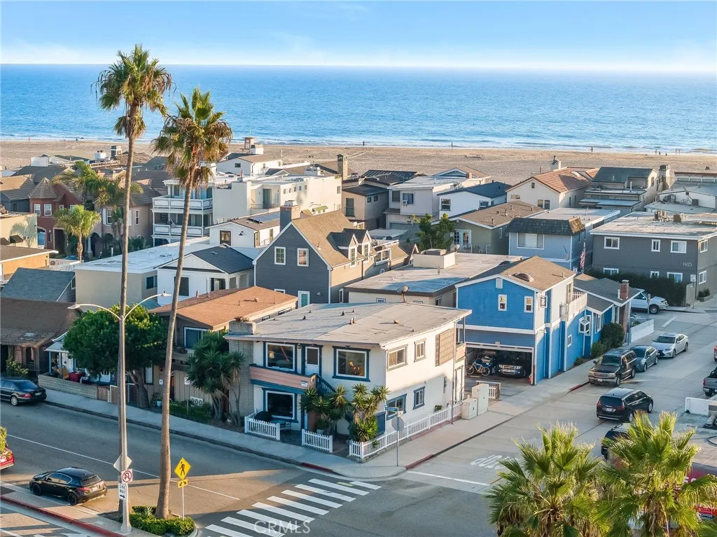 1917 W Balboa Boulevard