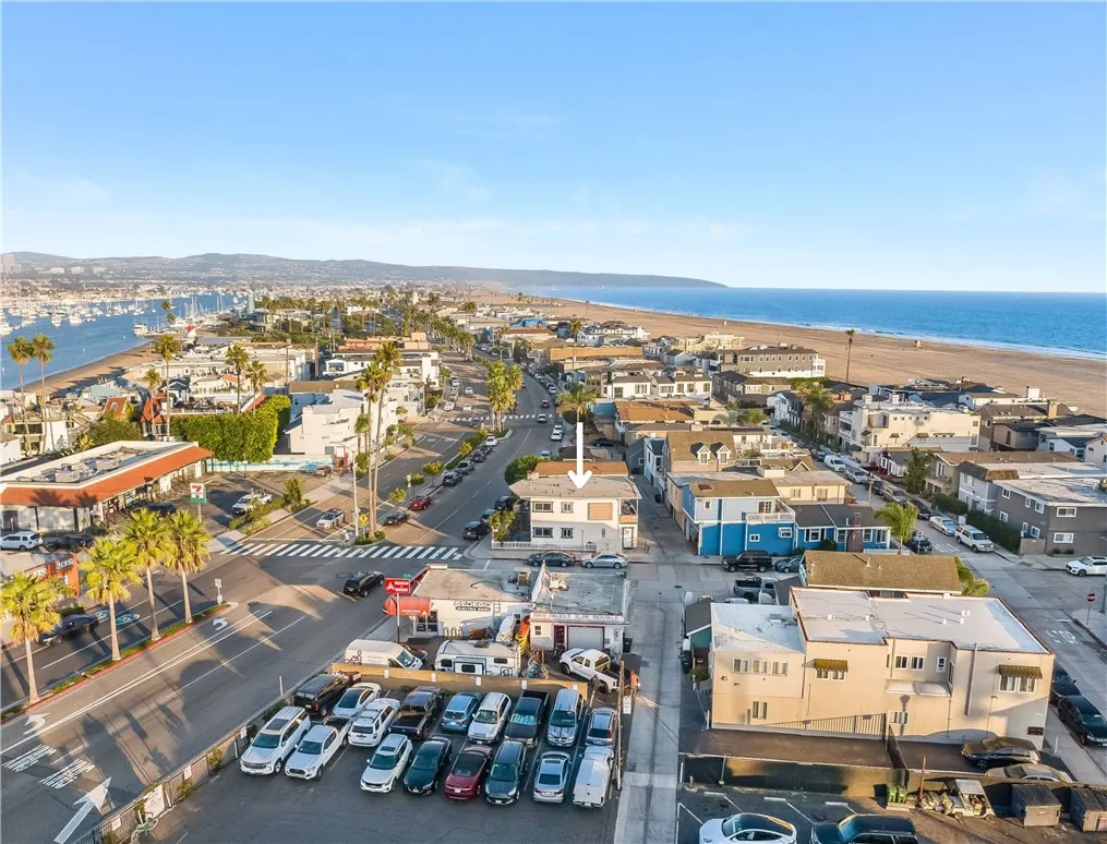 1917 W Balboa Boulevard