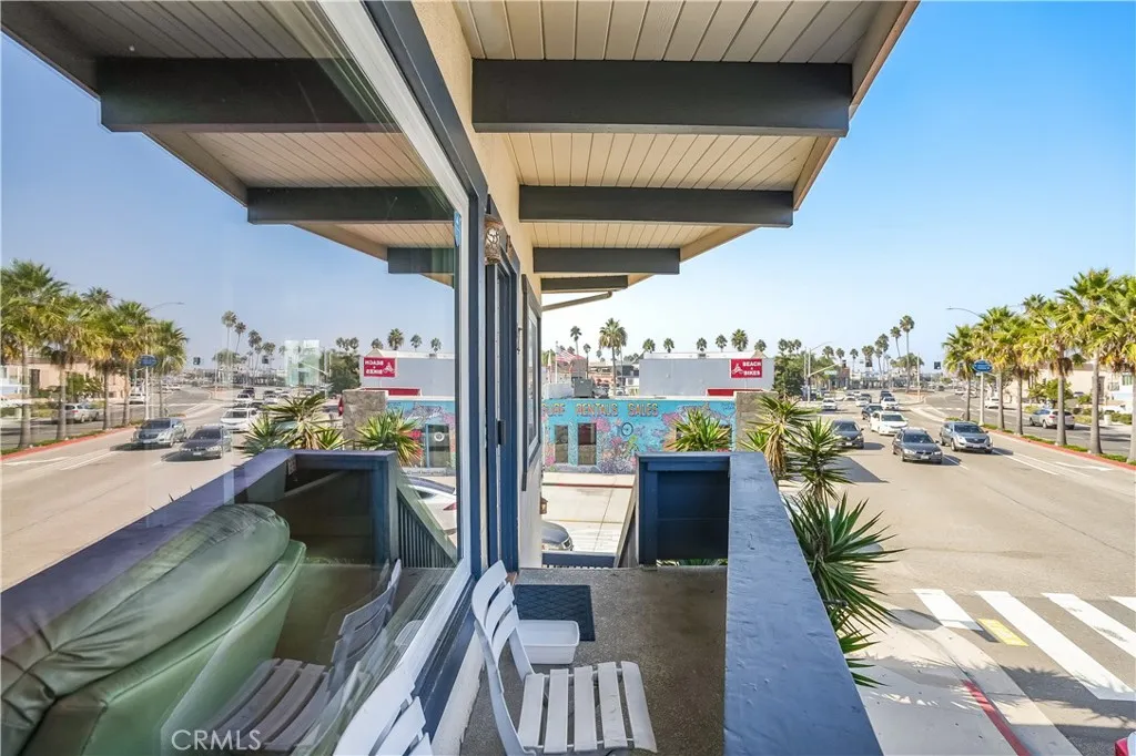 1917 W Balboa Boulevard