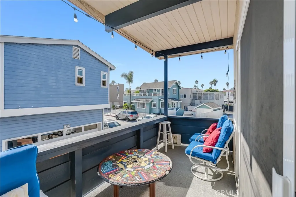 1917 W Balboa Boulevard