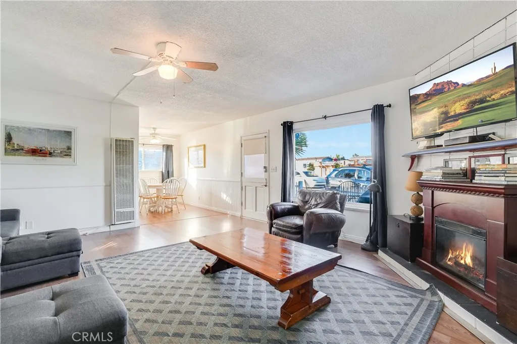 1917 W Balboa Boulevard