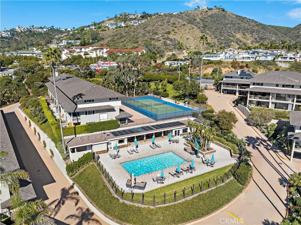 25 Blue Lagoon
