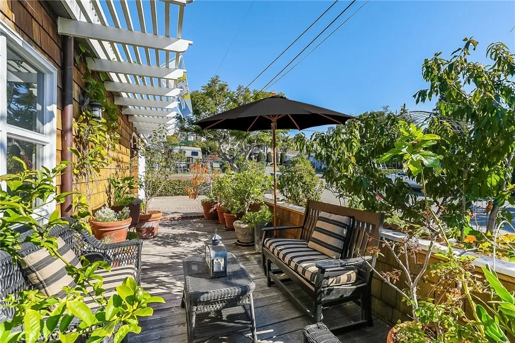 604 Anita Street