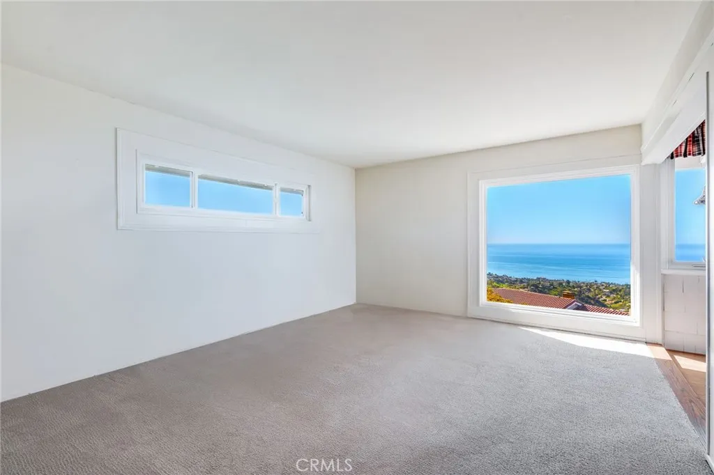 2925 Zell Drive