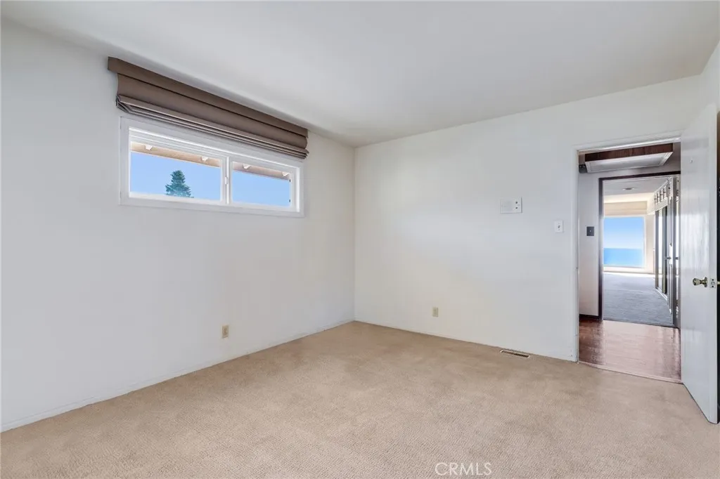 2925 Zell Drive