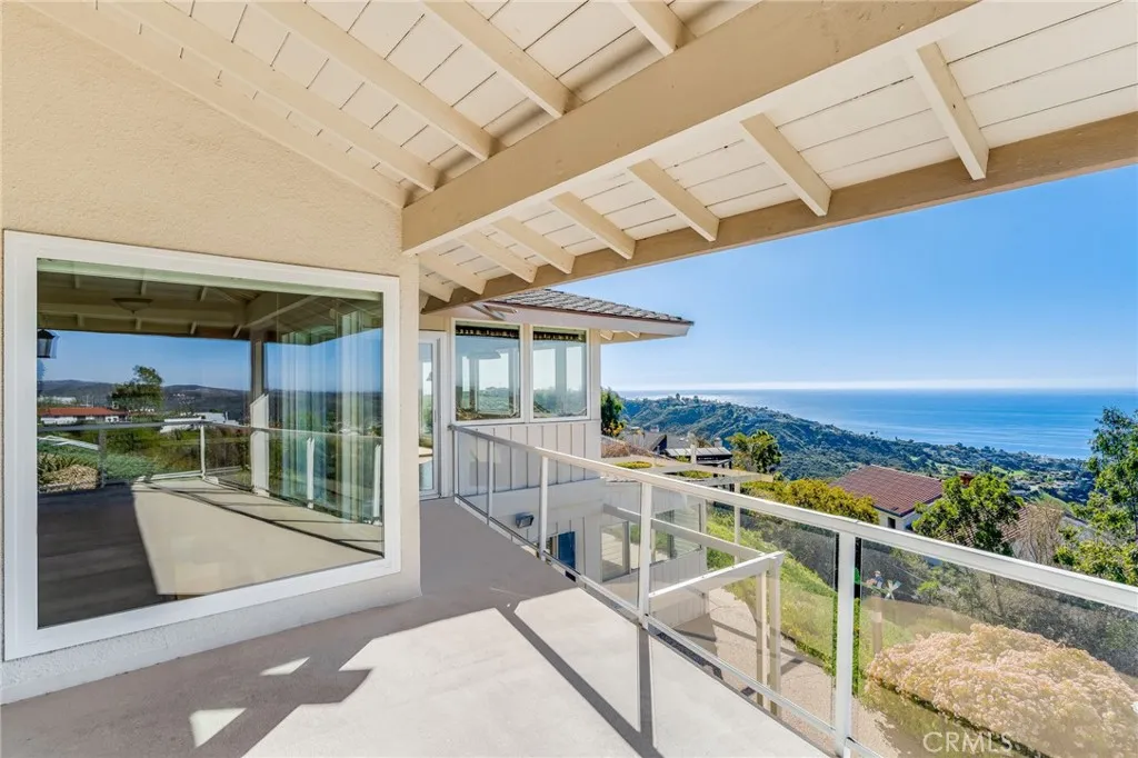 2925 Zell Drive