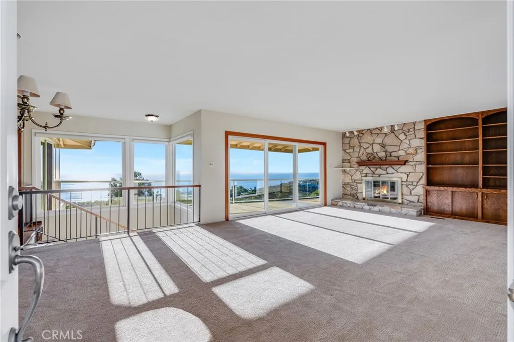 2925 Zell Drive