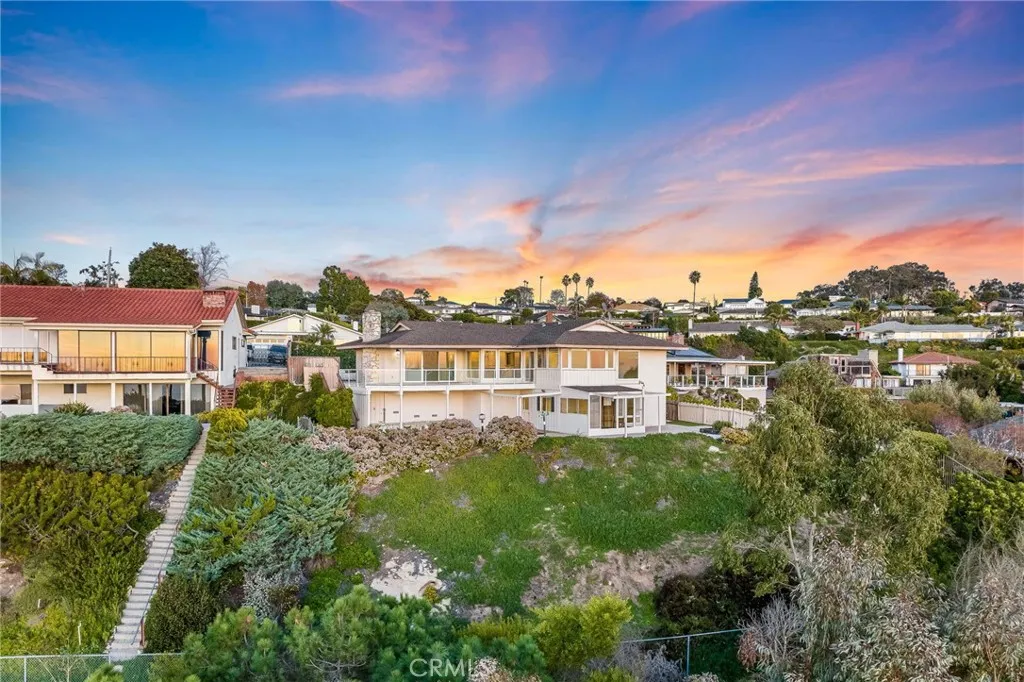 2925 Zell Drive