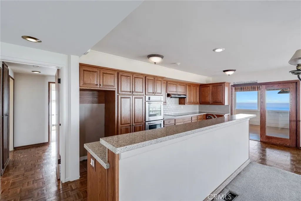 2925 Zell Drive