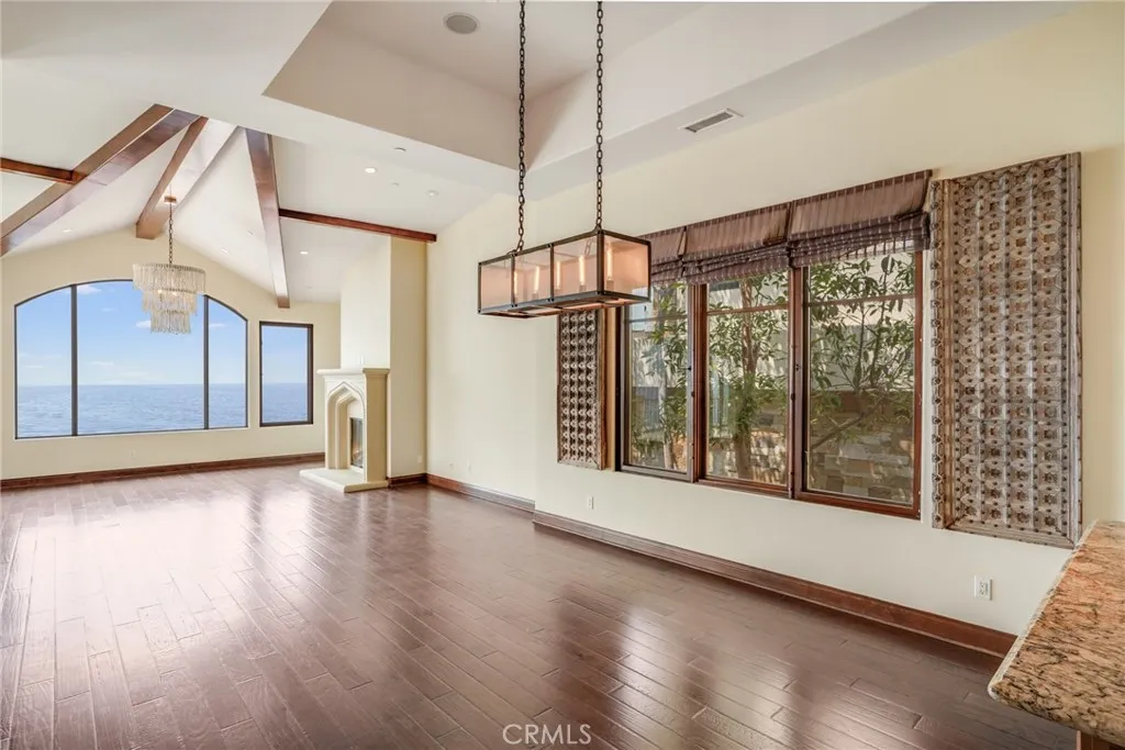 2320 Crestview Drive