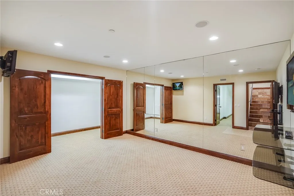 2320 Crestview Drive