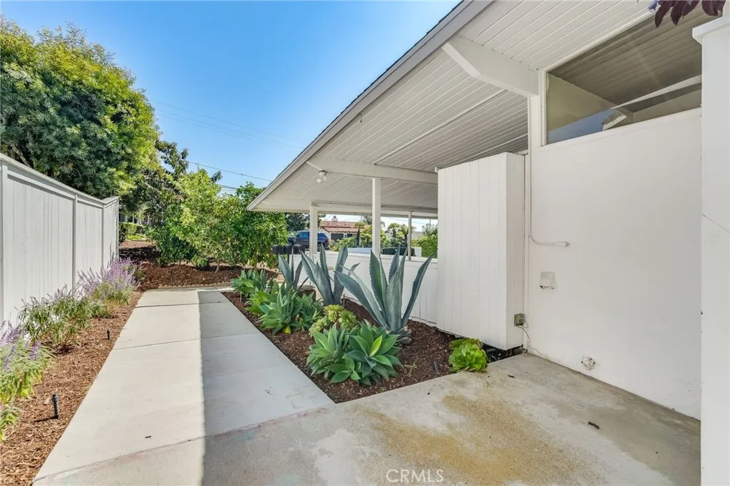 474 Oak Street