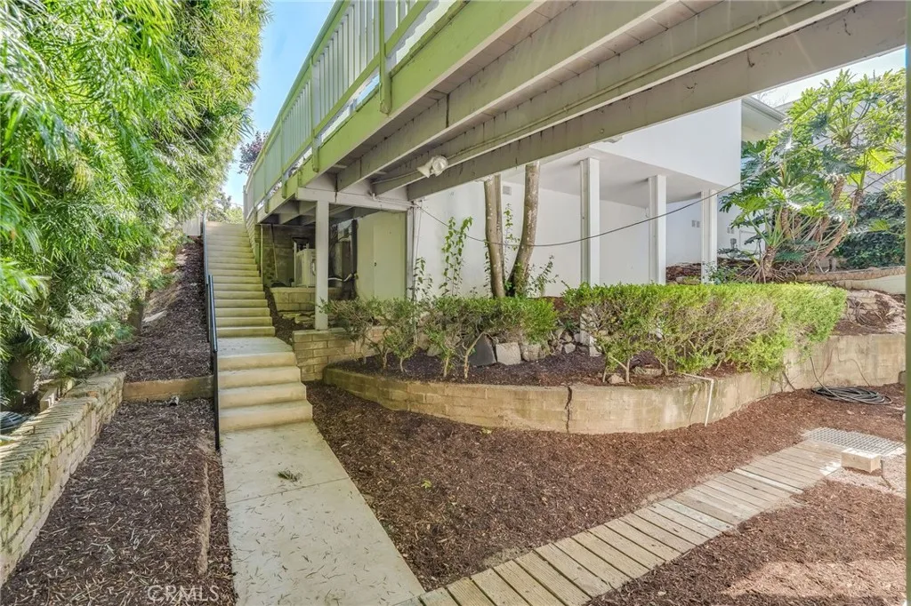 474 Oak Street