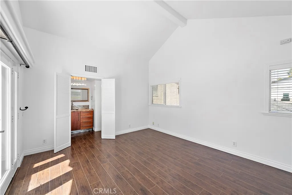 427 Iris Avenue