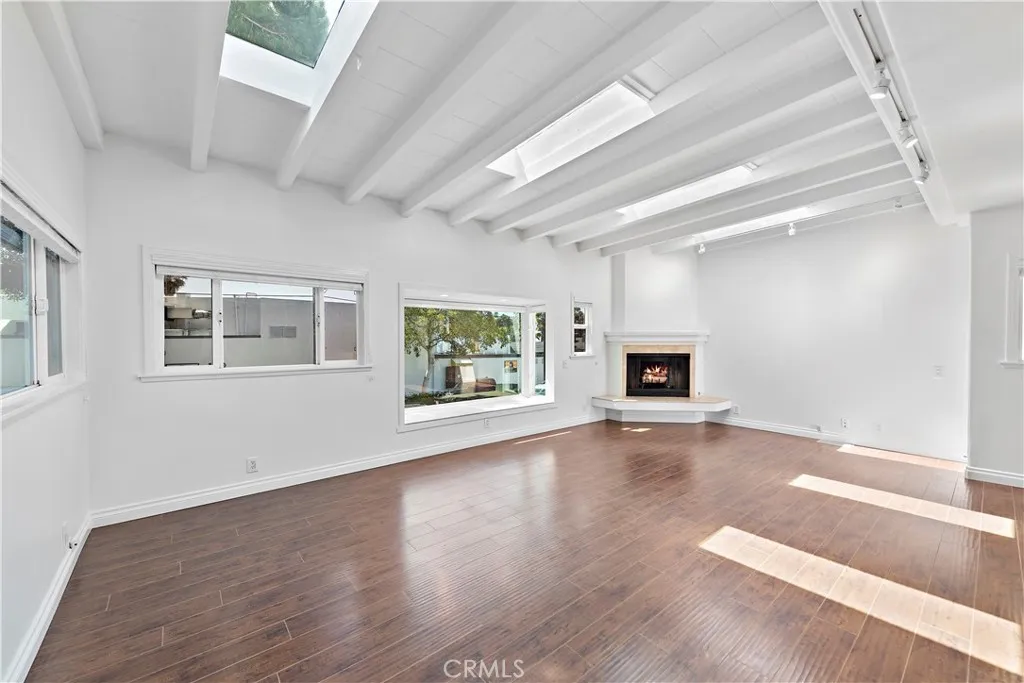 427 Iris Avenue