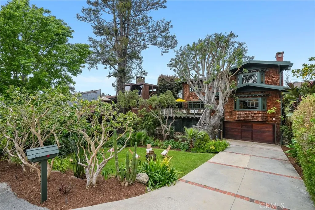 470 Flora Street